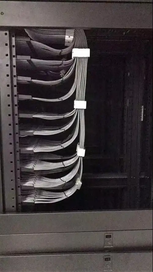 如何才能做出美观的机柜布线 - 热点话题 - 台胜官网 taiwin台品质 胜