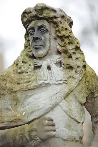 遭酸雨侵蚀的雕像