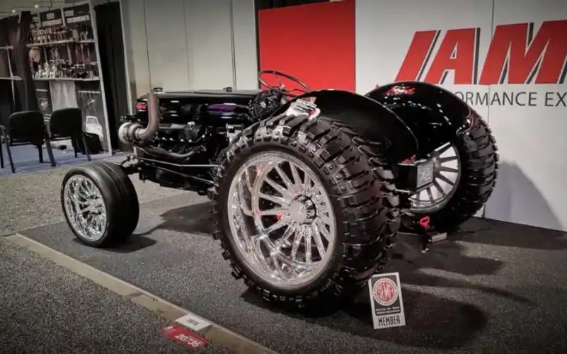 sema魔改1948年福特拖拉机73l双涡轮柴油v8带nos