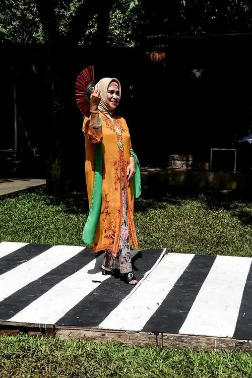 西亚南唐格朗的普斯波多约群岛文化中心,举行了一场印尼传统服饰可