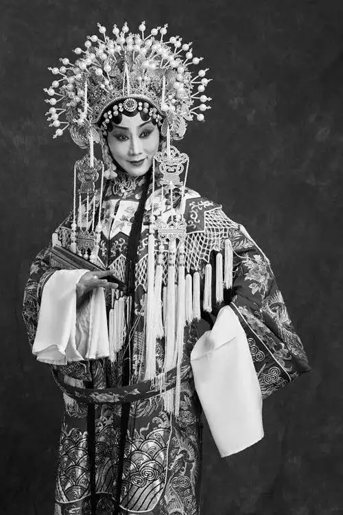 陈巧茹,当代著名川剧表演艺术家,国家一级演员,工花旦,青衣,武旦