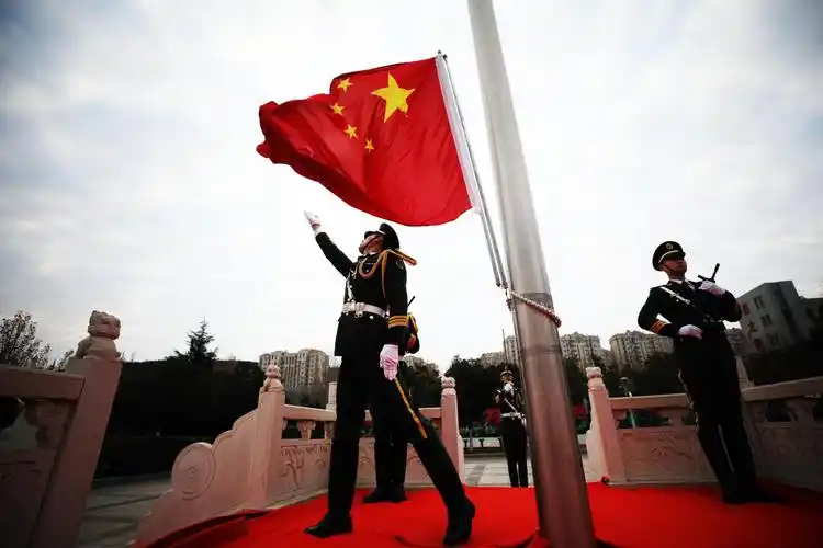 帅!只争朝夕 不负韶华 武警济南支队举行元旦升旗仪式