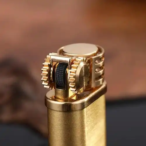 现代简约时尚纯铜煤油打火机轻奢主义轻松口袋便携式原铜大油机