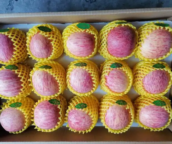 高档山东红富士礼盒盒装苹果整箱箱包邮甜脆送苹果