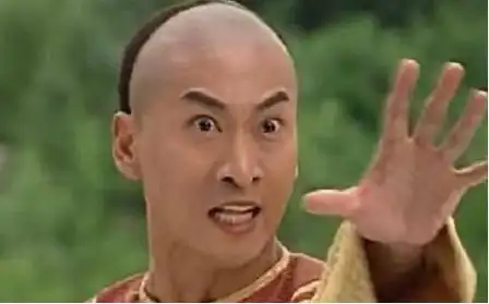 大鼻孔的心机boy尔康,真是表情包中神一般的存在,当年周杰周杰红极一