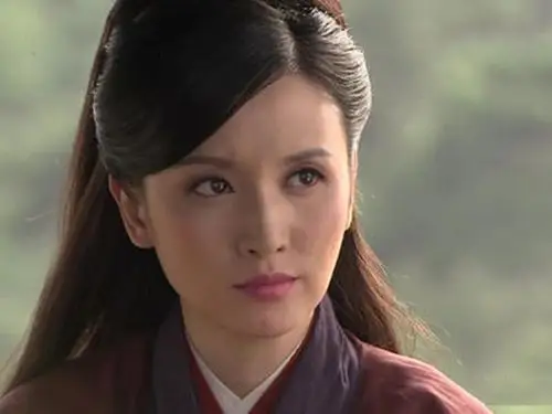 还记得《神话》中的小月吗?如今身穿黑色吊带裙,性感撩人!