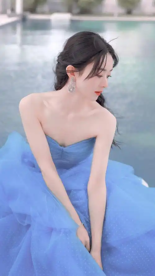 赵丽颖##赵丽颖明蓝色公主蛋糕裙