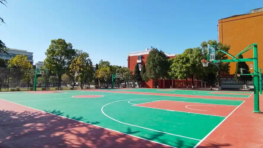 篮球场-校园环境-荆门掇刀石中学-官网