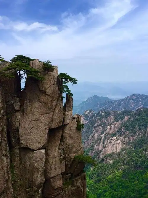 黄山一日游攻略,带你徒步仙境,云海日出全景尽收眼底!