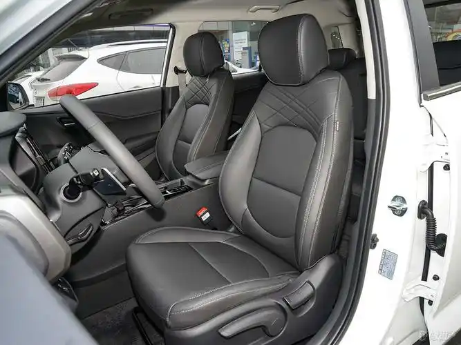 4l at 四驱 领航版 北京现代ix35内饰怎么样 北京现代ix35购车手册