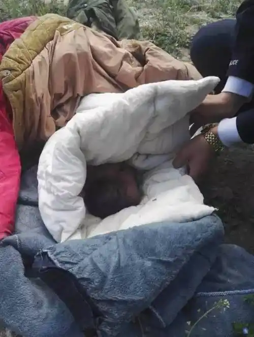 漯河狠心父母将2-3天婴儿遗弃桥头下,现已送福利院!