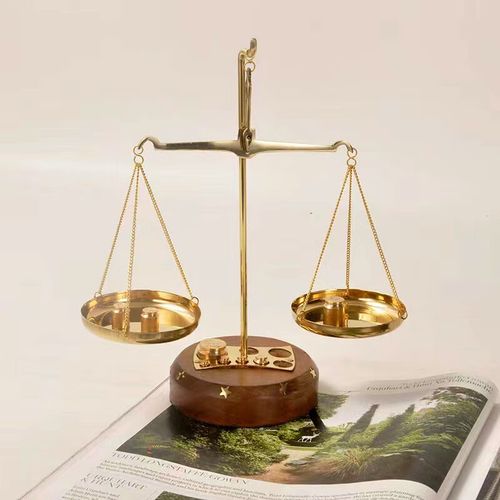 周末岛印度黄铜天平秤摆件律师办公室开业复古桌面创意法律礼物 亮款