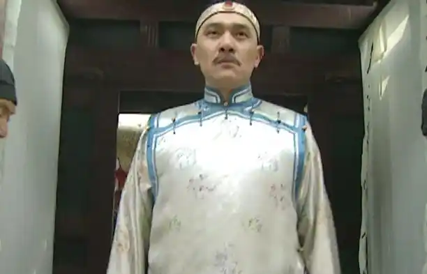 雍正王朝:孙嘉诚是被年羹尧杀害的,胤禩为何要去下跪?