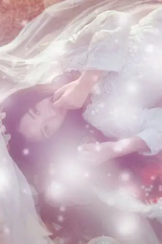 精选童话森林麋鹿姑娘写真iphone4s壁纸下载