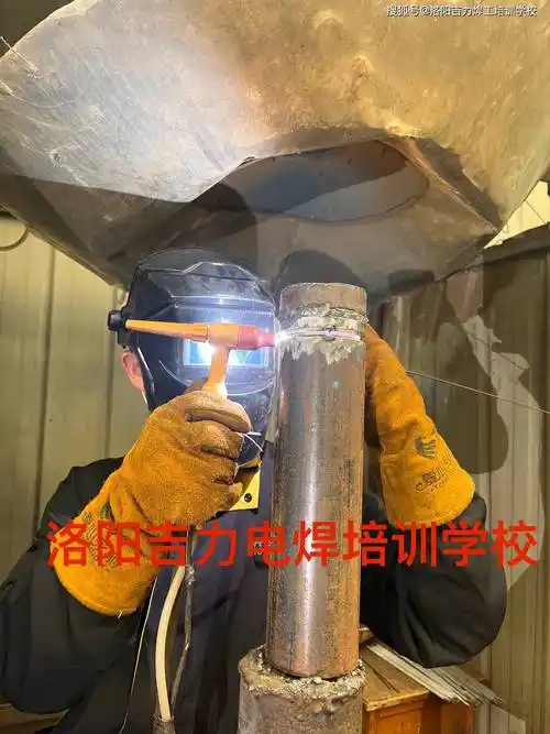 p>学电焊,电焊工培训学校,电焊工证怎么选?