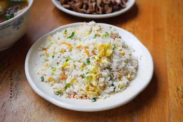 【肉丝蛋炒饭/60元】