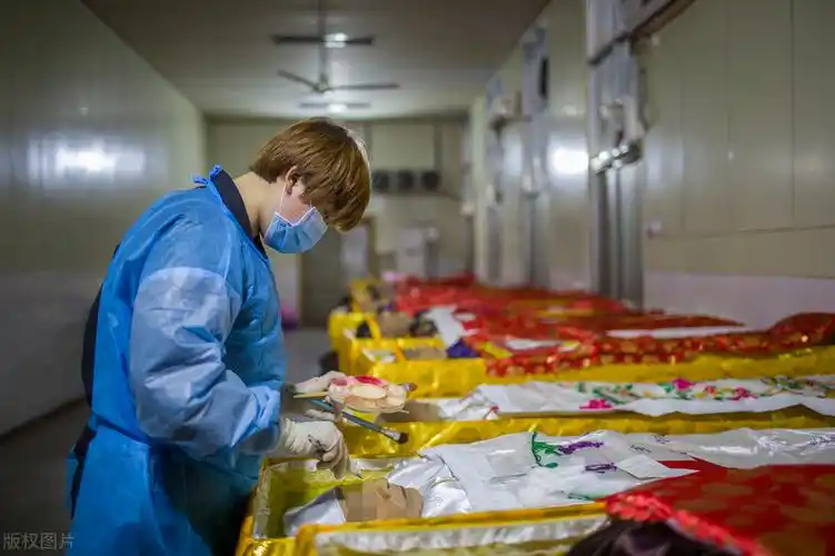 职场百科网传殡仪馆背尸工月薪三四万事业单位招不到人