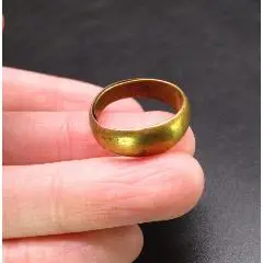 一枚有款老铜戒指