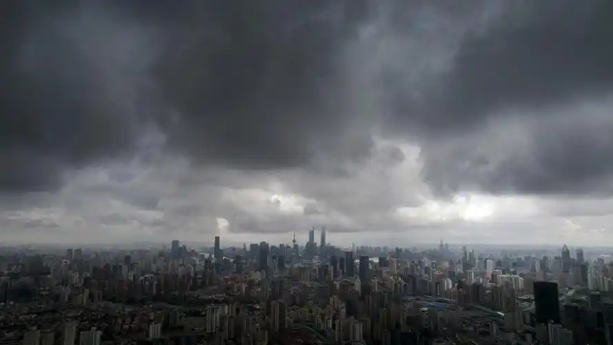 新闻多一度│台风"灿都"最新路径来了!是否登陆上海关键看这儿