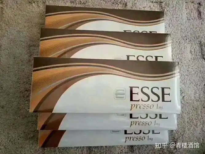 开盒就能闻到一股浓浓的咖啡香 不刺激 入口是清甜的糖味 焦油量1mg