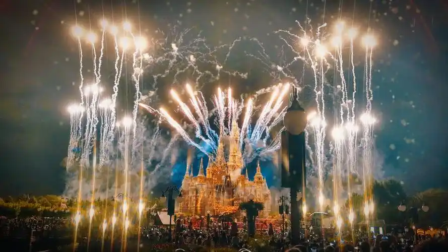 迪士尼烟花瞬间