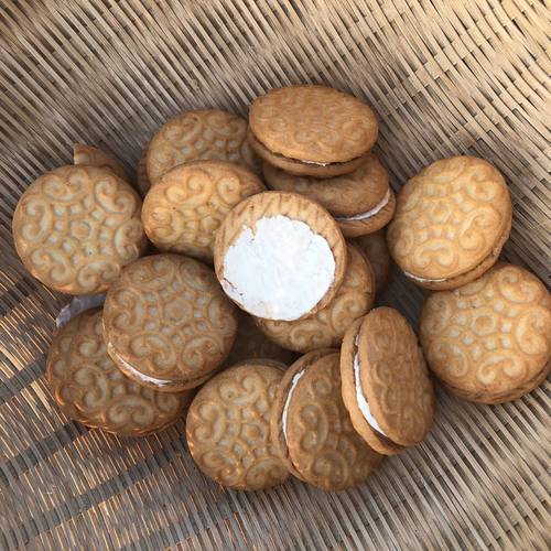 夹心饼干广西灵山特产老式儿时怀旧零食奶油夹心饼干