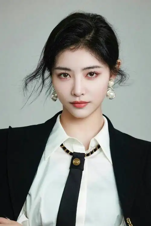 许佳琪十八宫格写真大片