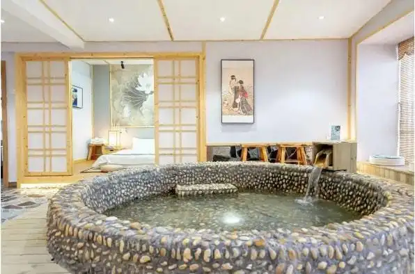 国庆专场肇庆北海道￥768天凯温泉山庄日式泡浴套票送泡池房私家2池水