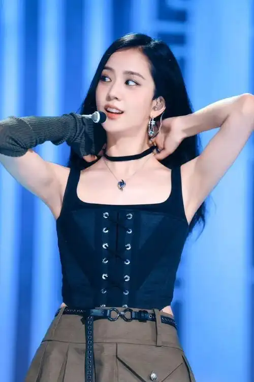 jisoo金智秀 & 220828 sbs人气歌谣