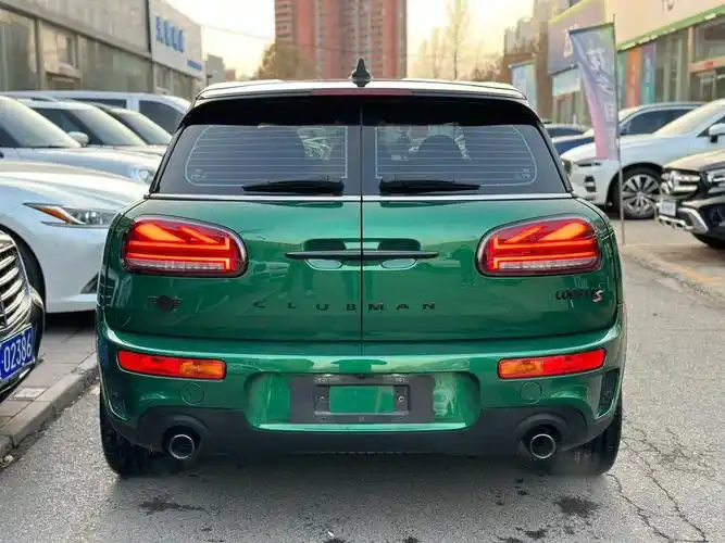 2022款 2021年上牌 mini clubman 2.0t鉴赏家 英伦绿 麦