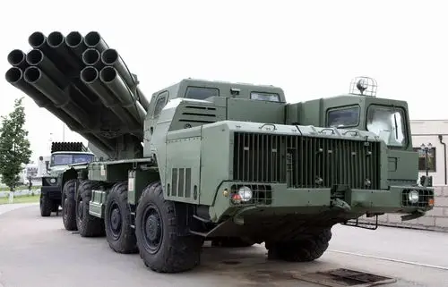 咆哮的"龙卷风",综合水平最强的火箭炮,来自于俄罗斯军工!