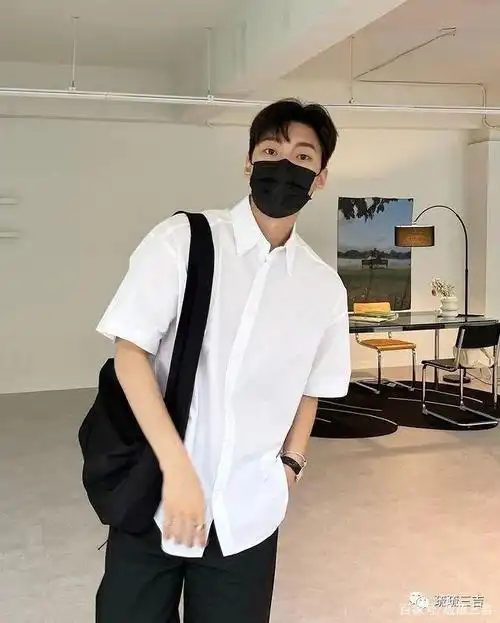 像干净气质的男大学生3位又帅又会穿的韩国ins博主夏季穿搭参考