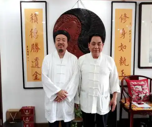李雄