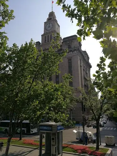 上海市黄浦区外滩街道天津路2-84号新世界大丸百货