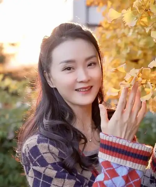 王艳无欲无求惹争议?女星嫁豪门还要立清高人设,太奇葩了_哪里拼网