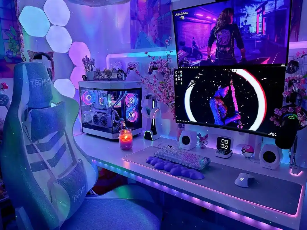 光污染和原木风你们怎么选?#桌面改造 #电竞房 #房间布置  - 抖音