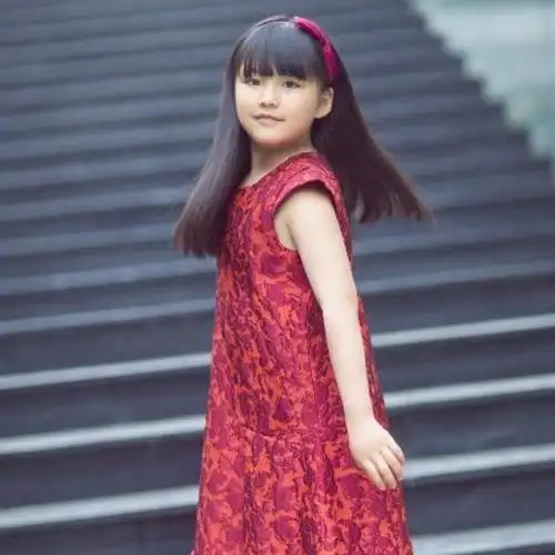 五年过去了,森碟变运动健将大长腿惊人,而她颜值逆袭简直美过分