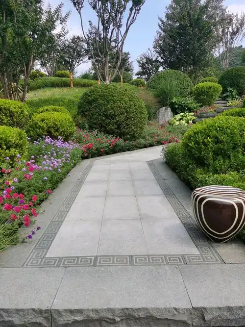 园林小院石材铺装,园林围墙建造,专业石材安装干挂