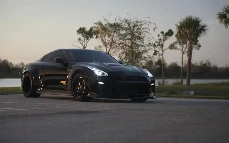 爆改战神gtr r35    1600 hp   ,街上行走的猛兽