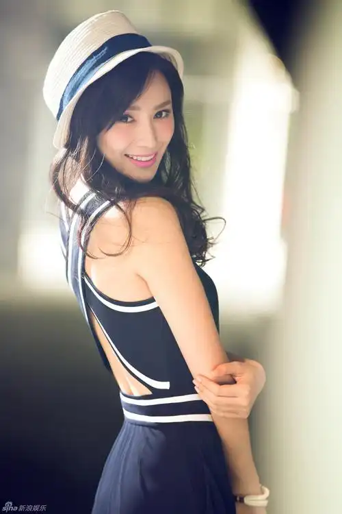 组图:唐熙暖心大片明媚曝光 甜美靓丽娇羞可人_高清图集_新浪网