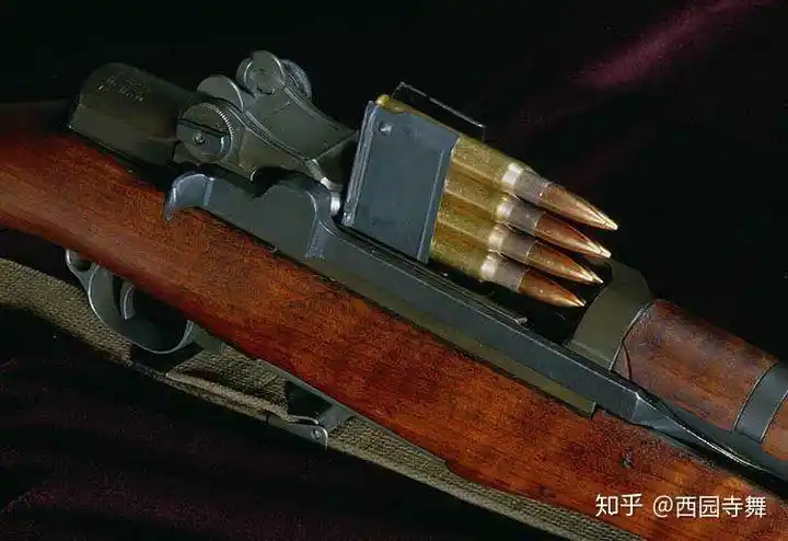 栓动步枪在子弹打完前怎么装弹