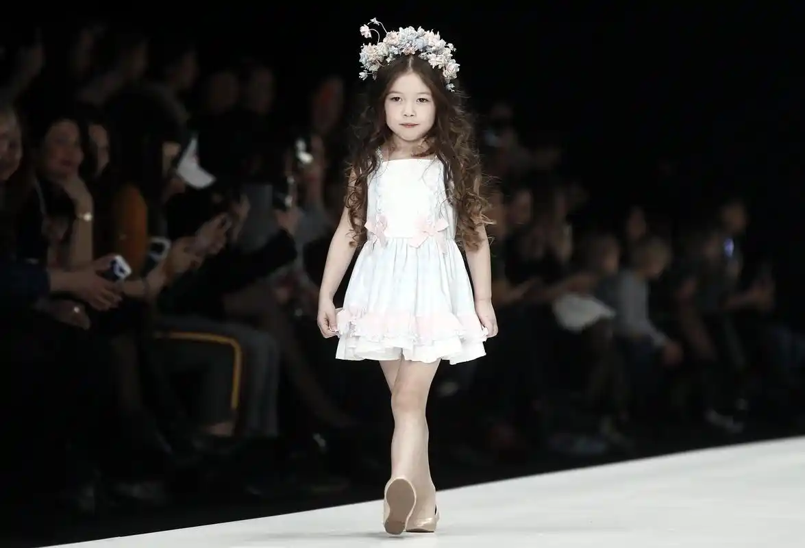 俄罗斯时装周——alta costura品牌童装秀[2]