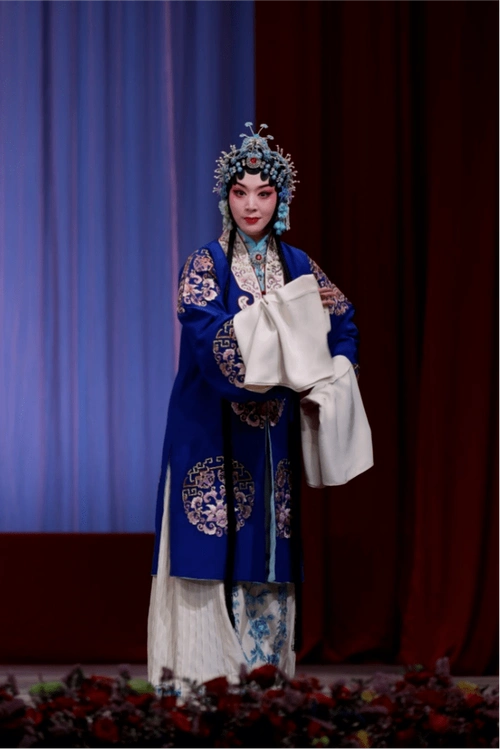 此次演出的《穆桂英挂帅》是国家京剧院梅派名家李胜素在第七届"青研