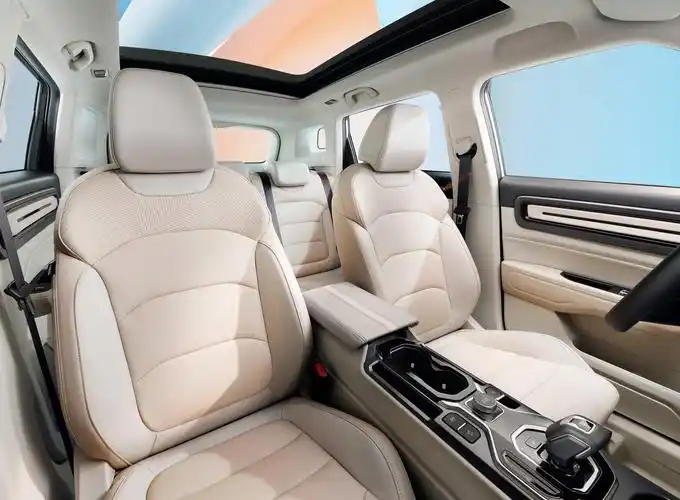 10.99万元起 吉利icon巧克力上市 内饰升级/换装四缸1.5t发动机