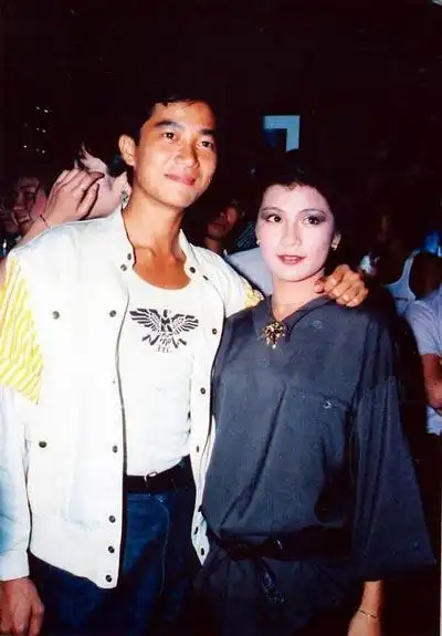 人人都爱陈百强——她们和他的珍贵合影