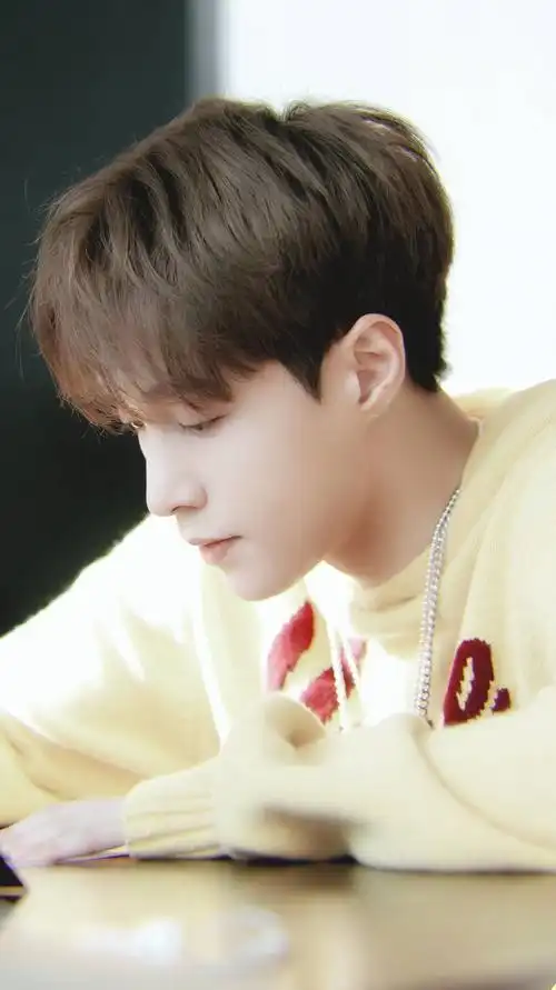 阳光男孩,张艺兴