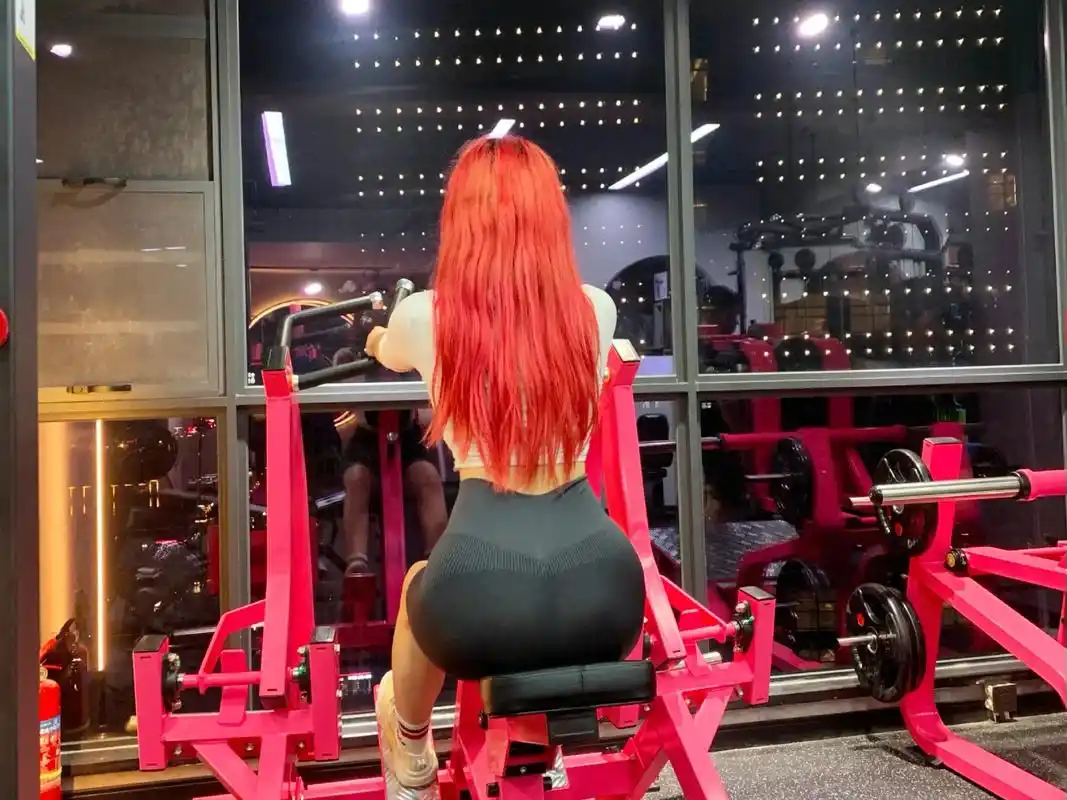 健身女孩拍照姿势教学#健身拍照姿势 @北斗24h健身#健身女 - 抖音