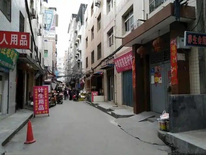 我就喜欢逛这种小巷子消费实惠