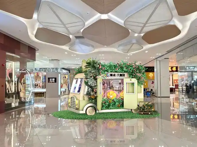 购物中心森林主题美陈设计