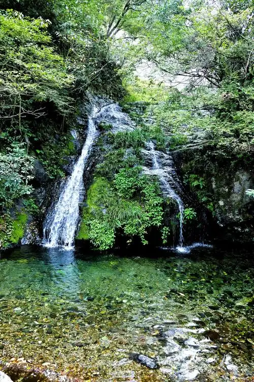 著名的景点"人字瀑"